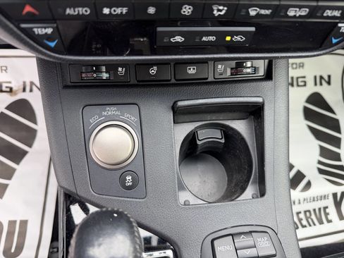 Used 2014 Lexus ES 350 Base 4dr Sedan image 36