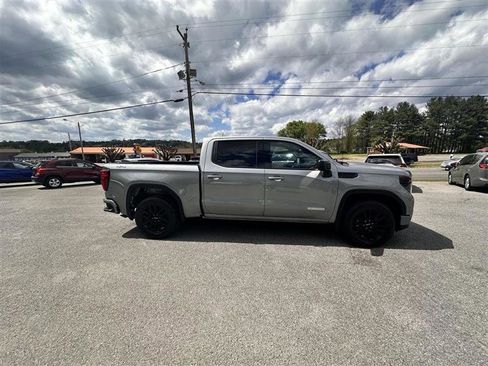 Used 2023 GMC Sierra 1500 Elevation AWD/4WD image 4