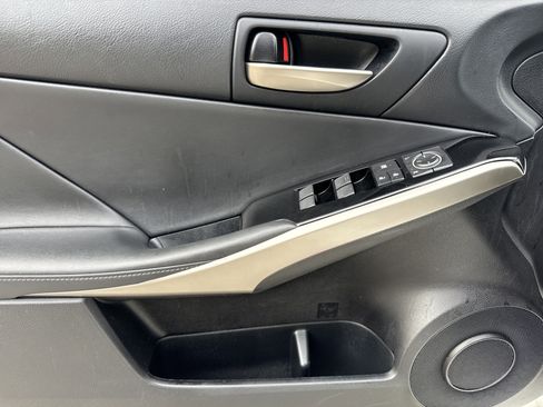 Used 2020 Lexus IS 300 image 14