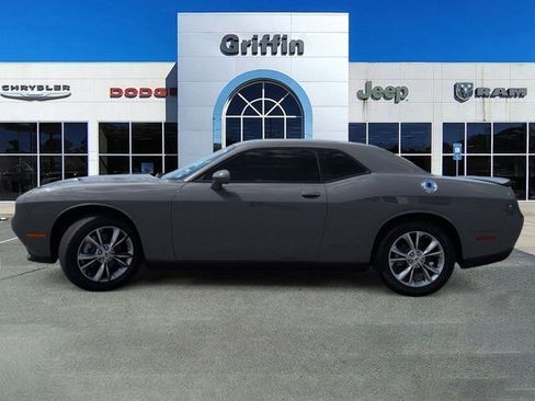 Used 2023 Dodge Challenger SXT AWD/4WD image 10