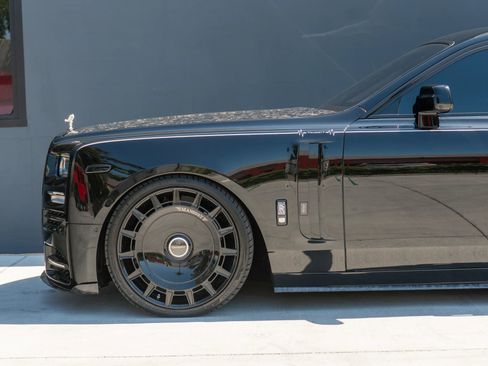 Used 2024 Rolls-Royce Phantom Sedan w/ The Phantom Package RWD image 19