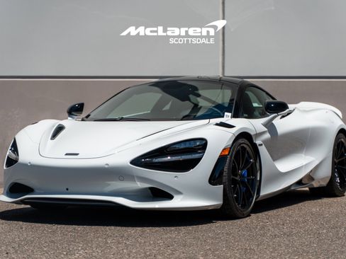 New 2027 McLaren 750S RWD image 3