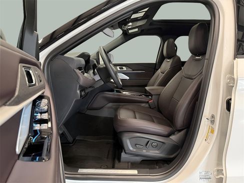 New 2026 Ford Explorer Platinum image 18