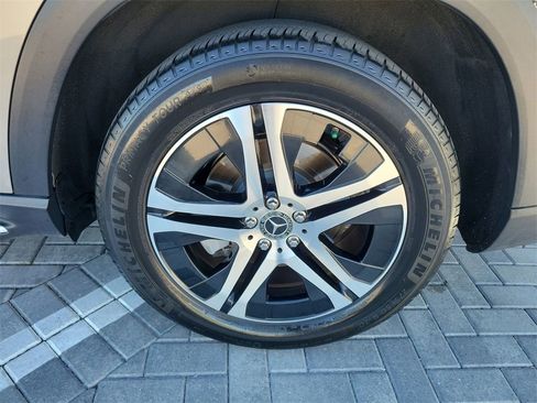 Used 2022 Mercedes-Benz GLS 450 4MATIC image 14