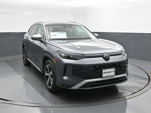New 2026 Volkswagen Tiguan SE image 5