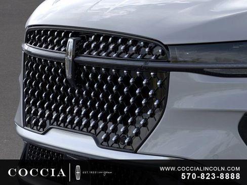 New 2026 Lincoln Nautilus Premier AWD/4WD image 17
