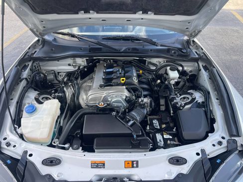 Used 2016 MAZDA MX-5 Miata Sport image 23