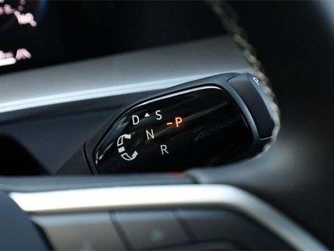 New 2025 Volkswagen Tiguan SE image 16