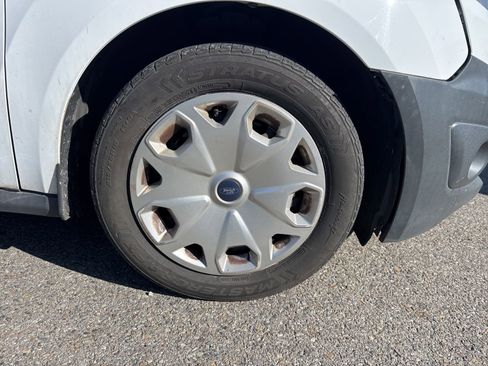 Used 2018 Ford Transit Connect XL image 4