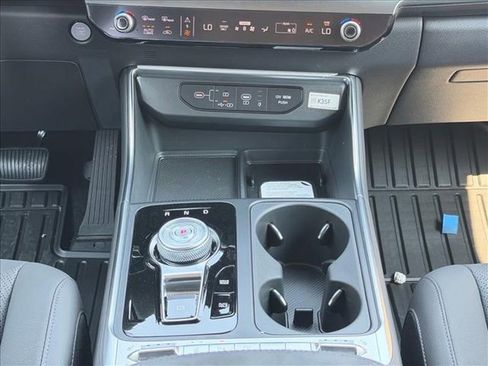 New 2026 Kia Carnival SX FWD image 19
