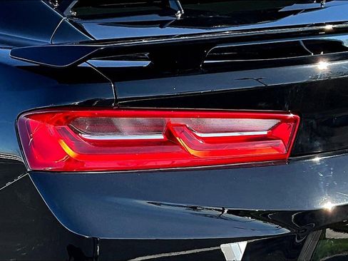 Used 2017 Chevrolet Camaro SS image 22