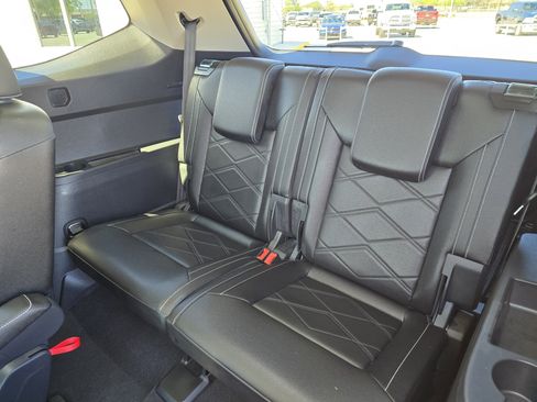 Used 2025 Volkswagen Atlas SE image 10