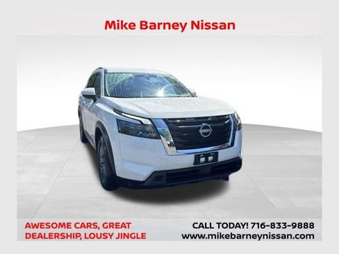 Used 2025 Nissan Pathfinder SV AWD/4WD image 1