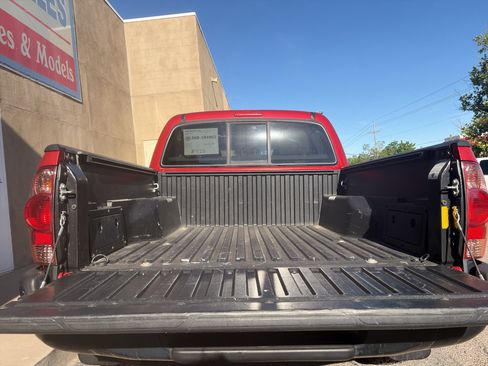 Used 2014 Toyota Tacoma 4x4 Double Cab w/ Convenience Package image 10