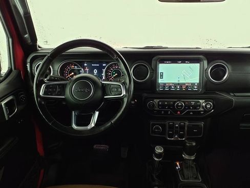Used 2020 Jeep Gladiator Overland AWD/4WD image 14