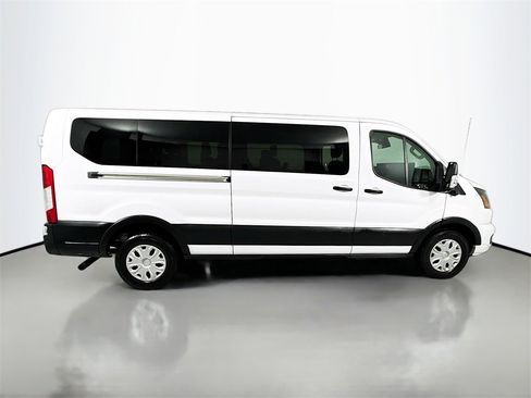Used 2023 Ford Transit 350 XLT image 9