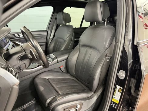 Used 2019 BMW X5 xDrive50i w/ M Sport Package AWD/4WD image 13