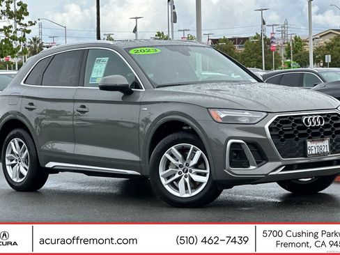 Used 2023 Audi Q5 2.0T Premium w/ Convenience Package AWD/4WD image 1