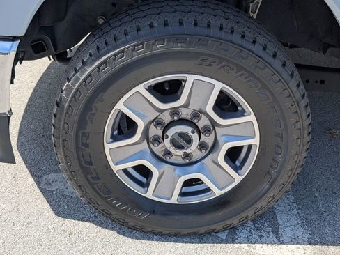 Used 2024 Ford F350 Lariat w/ Lariat Ultimate Package AWD/4WD image 34