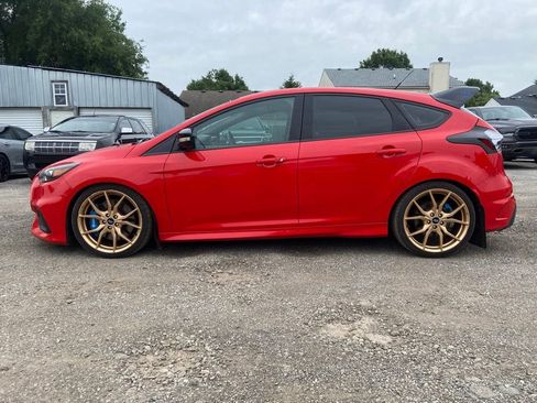 Used 2018 Ford Focus RS AWD/4WD image 2