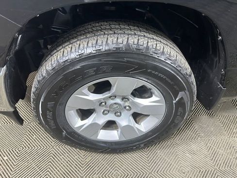 Used 2020 RAM 1500 Big Horn image 11