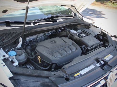 Used 2021 Volkswagen Tiguan SE w/ Panoramic Sunroof Package AWD/4WD image 47
