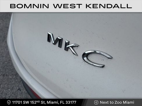 Used 2017 Lincoln MKC Reserve image 12