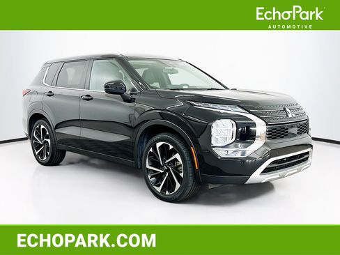 Used 2024 Mitsubishi Outlander SE AWD/4WD image 1