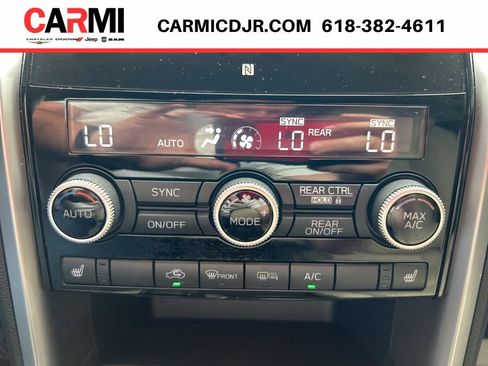 Used 2019 Subaru Ascent Limited AWD/4WD image 31