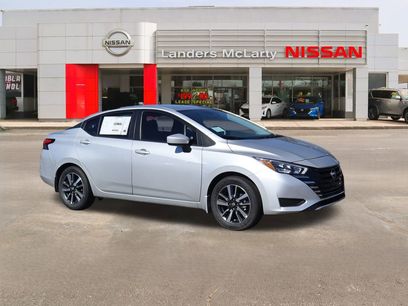 New 2025 Nissan Versa SV w/ Trunk Package