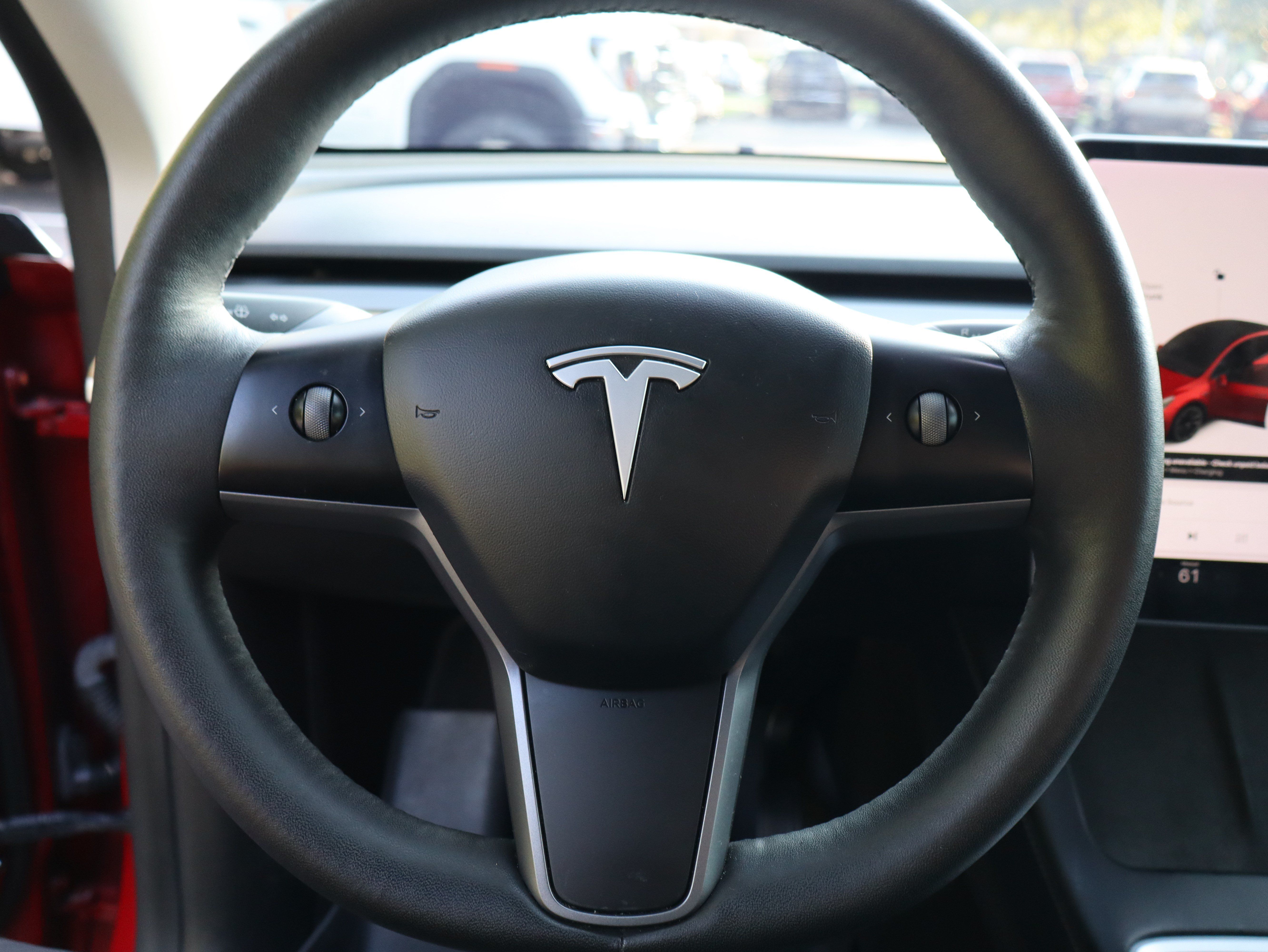 Used 2021 Tesla Model Y Long Range AWD/4WD image 24