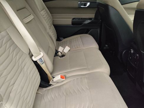 Used 2020 Ford Explorer XLT w/ Class III Trailer Tow Package AWD/4WD image 19