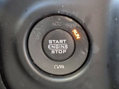 Used 2021 Jeep Wrangler Unlimited Sahara image 24