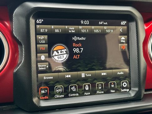 Used 2021 Jeep Gladiator Rubicon AWD/4WD image 24