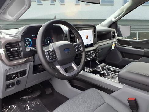 New 2025 Ford F150 Lightning XLT image 9