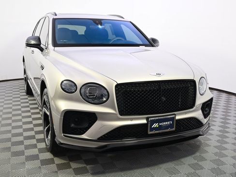 Used 2022 Bentley Bentayga AWD/4WD image 9