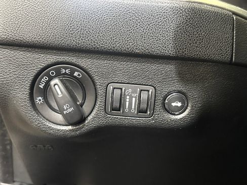 Used 2018 Dodge Charger R/T Scat Pack RWD image 20