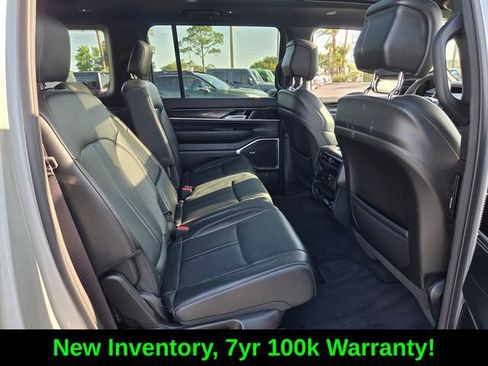 Used 2023 Jeep Wagoneer 4WD w/ Premium Group I image 17