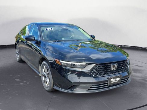 Used 2024 Honda Accord EX image 2