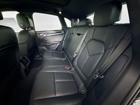 Certified 2026 Porsche Macan AWD/4WD image 25