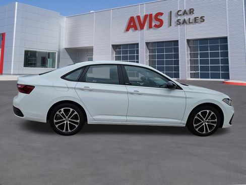 Used 2025 Volkswagen Jetta Sport FWD image 7