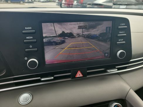 Used 2023 Hyundai Elantra SEL w/ Cargo Package FWD image 27