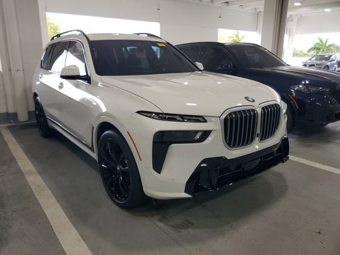 Certified 2023 BMW X7 xDrive40i w/ M Sport Package AWD/4WD image 2