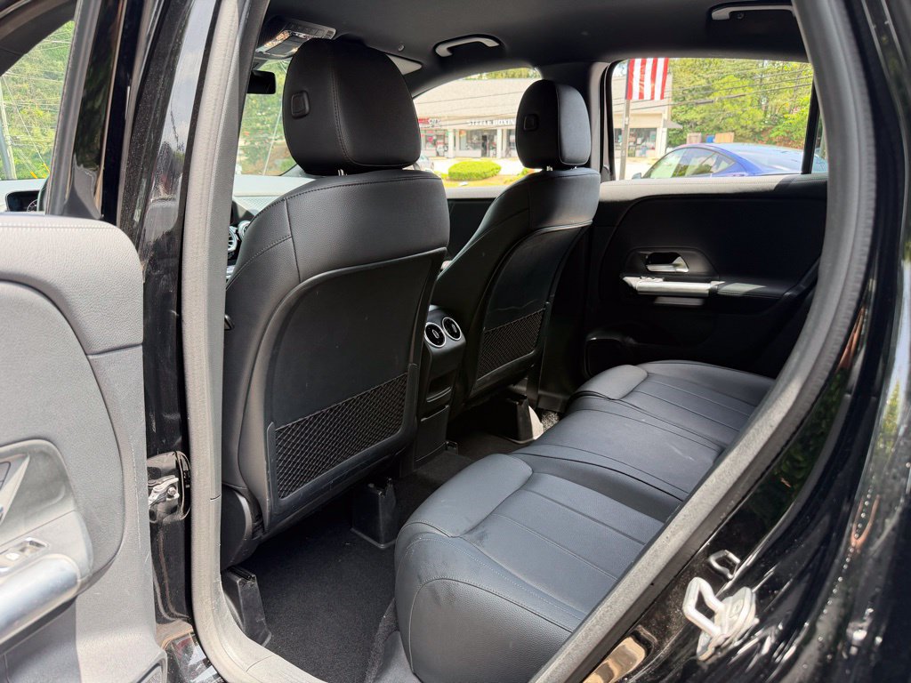 Used 2025 Mercedes-Benz GLA 250 4MATIC image 30