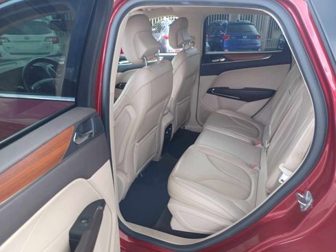 Used 2017 Lincoln MKC Select w/ Select Plus Package image 11