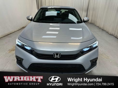 Used 2023 Honda Civic Touring image 2