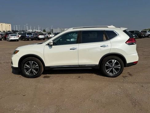 Used 2017 Nissan Rogue SL w/ SL Premium Package AWD/4WD image 2