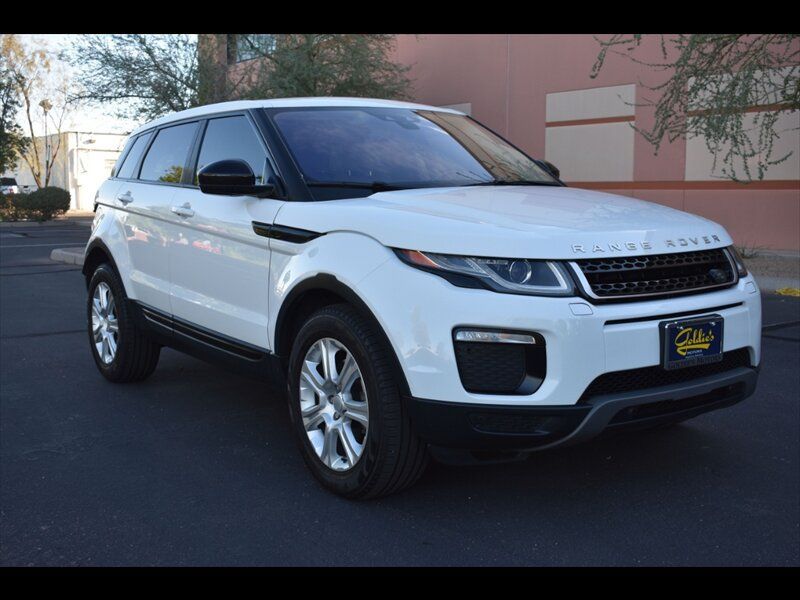 Used 2018 Land Rover Range Rover Evoque SE AWD/4WD image 2