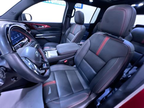 Used 2024 Chevrolet Traverse RS image 14