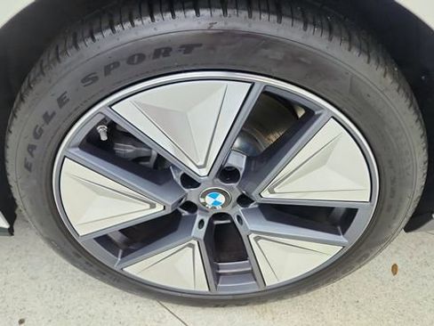Used 2025 BMW i4 xDrive40i w/ Premium Package image 60